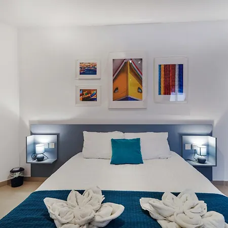 Spacious & 3bd With Front Balcony - Close To Sliema, St Julians, Valletta Apartment Pembroke