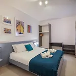 Spacious & 3bd With Front Balcony - Close To Sliema, St Julians, Valletta * Pembroke