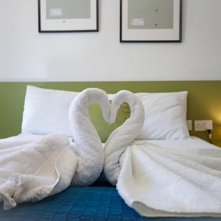 Spacious & 3bd With Front Balcony - Close To Sliema, St Julians, Valletta Appartement Pembroke