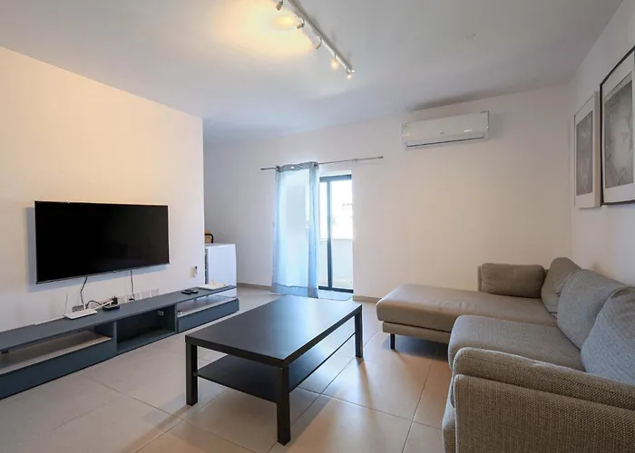 דירה Spacious & 3bd With Front Balcony - Close To Sliema, St Julians, Valletta *