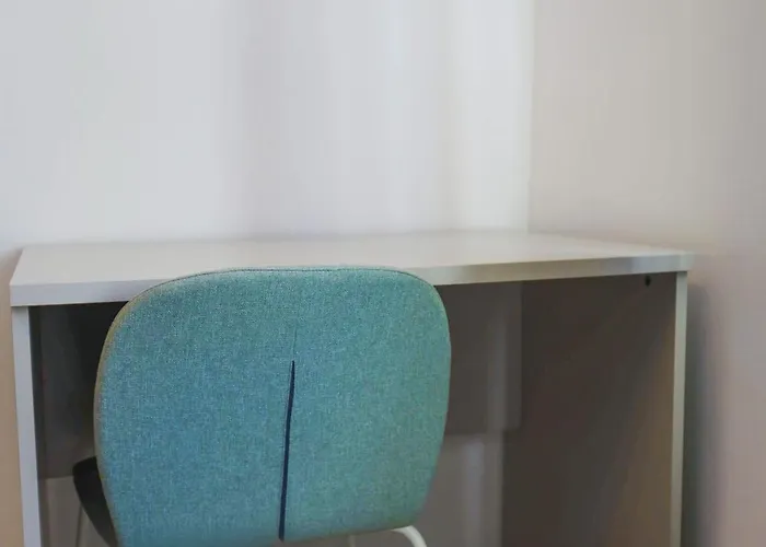 Spacious & 3bd With Front Balcony - Close To Sliema, St Julians, Valletta