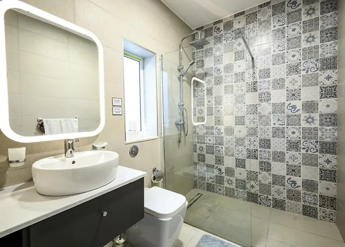 דירה Spacious & 3bd With Front Balcony - Close To Sliema, St Julians, Valletta